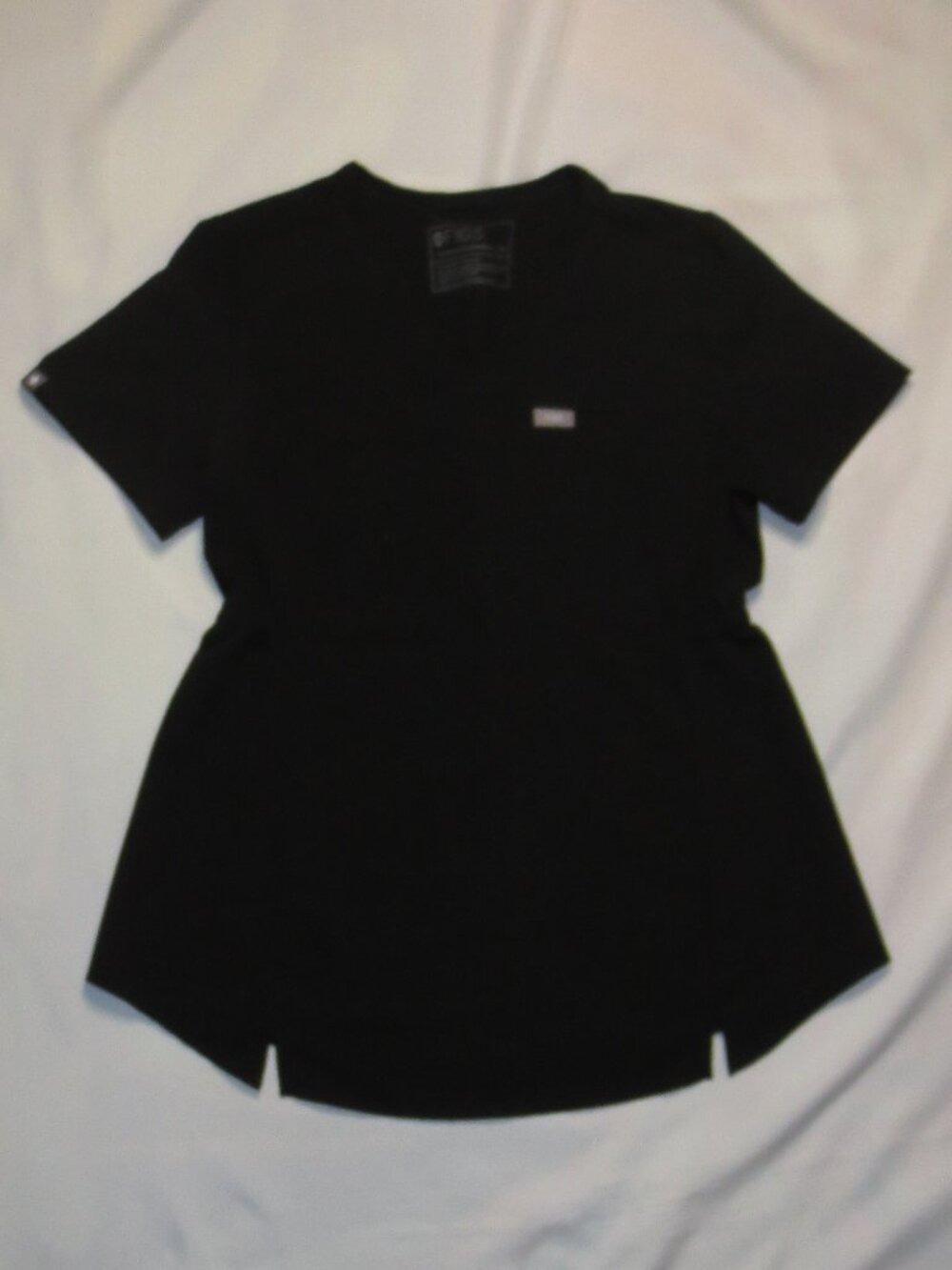 FIGS womens SCRUBS black TOP technical collection FITTED v-neck SHIRT SIZE XS
